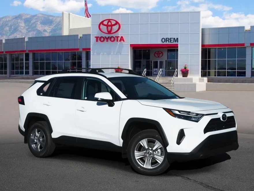 2025 Toyota RAV4 XLE photo 1