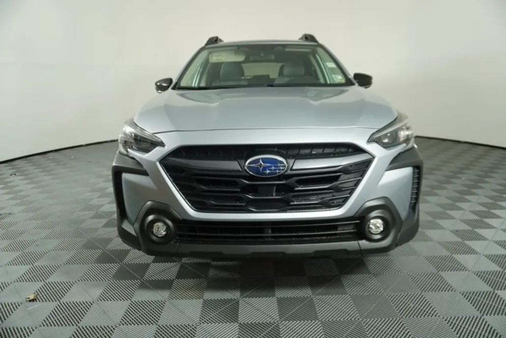 2025 Subaru Outback Premium photo 1