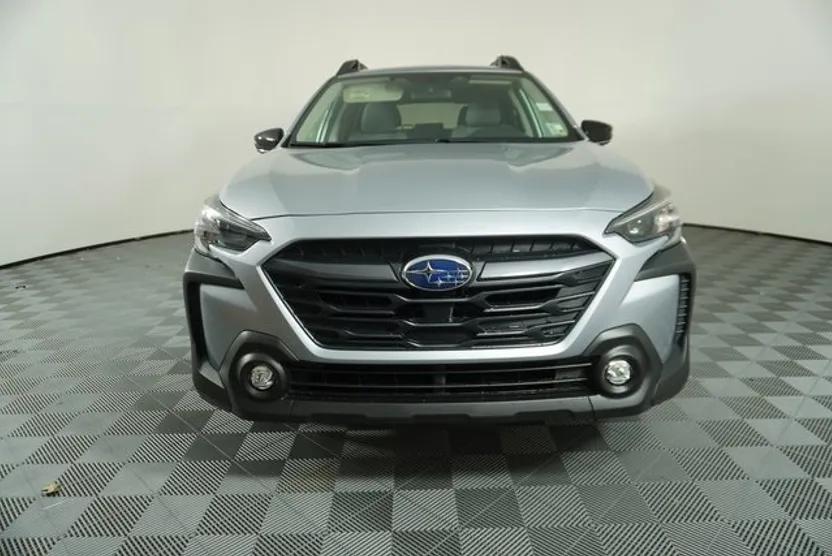 2025 Subaru Outback Premium photo 1