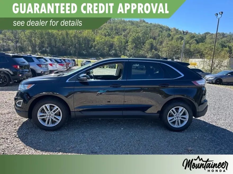 2017 Ford Edge SEL photo 1