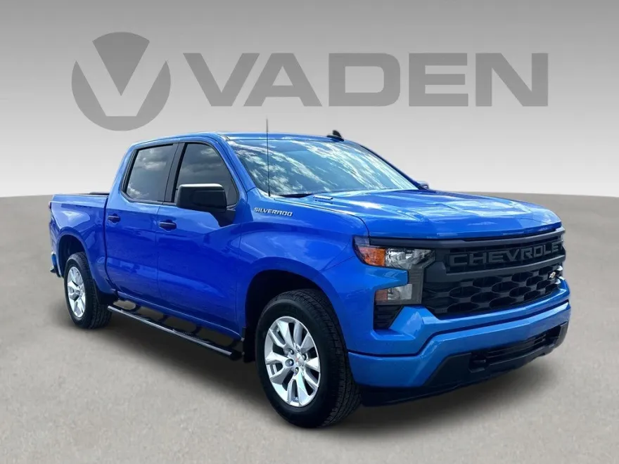 2025 Chevrolet Silverado 1500 Custom photo 1