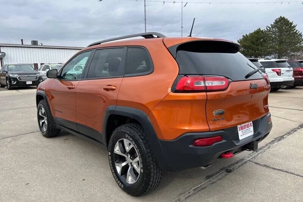 2016 Jeep Cherokee Trailhawk photo 1