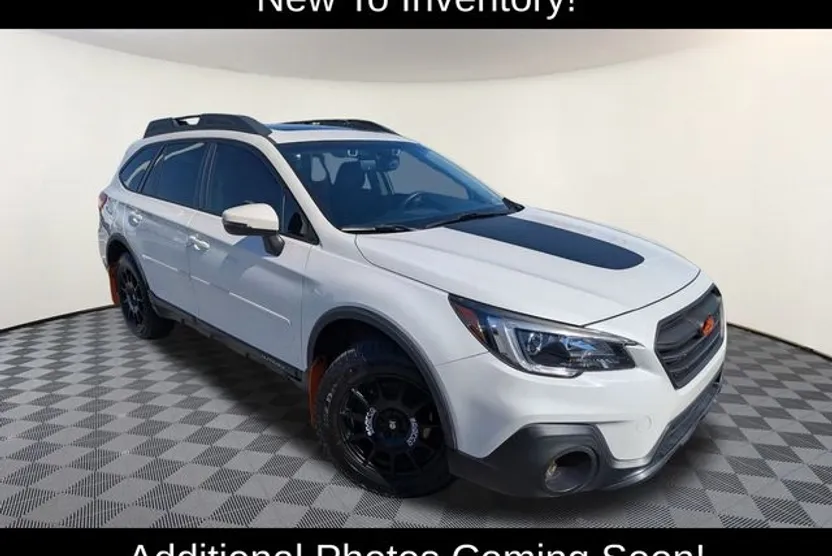 2018 Subaru Outback 2.5i Premium photo 1