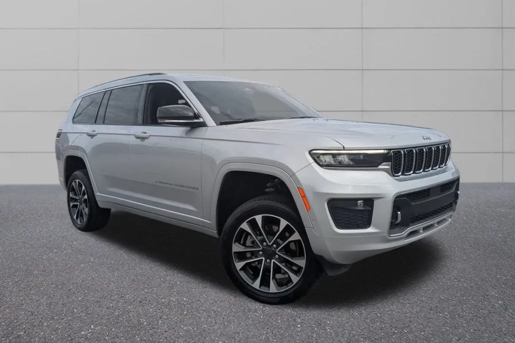 2022 Jeep Grand Cherokee Overland photo 1