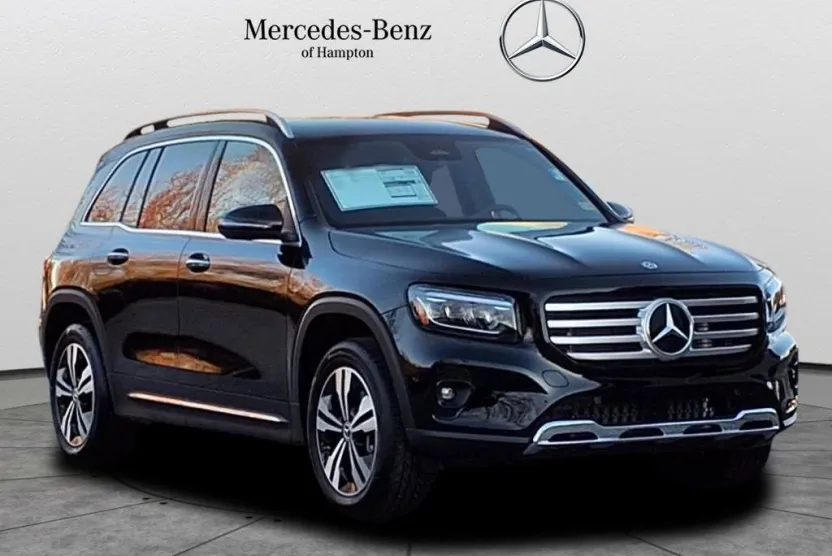 2025 Mercedes Benz GLB 250 4MATIC photo 1