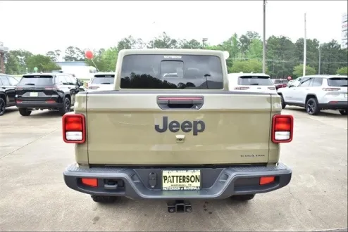 2025 Jeep Gladiator Texas Trail photo 3