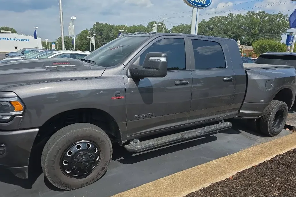 2024 Ram 3500 Laramie photo 1