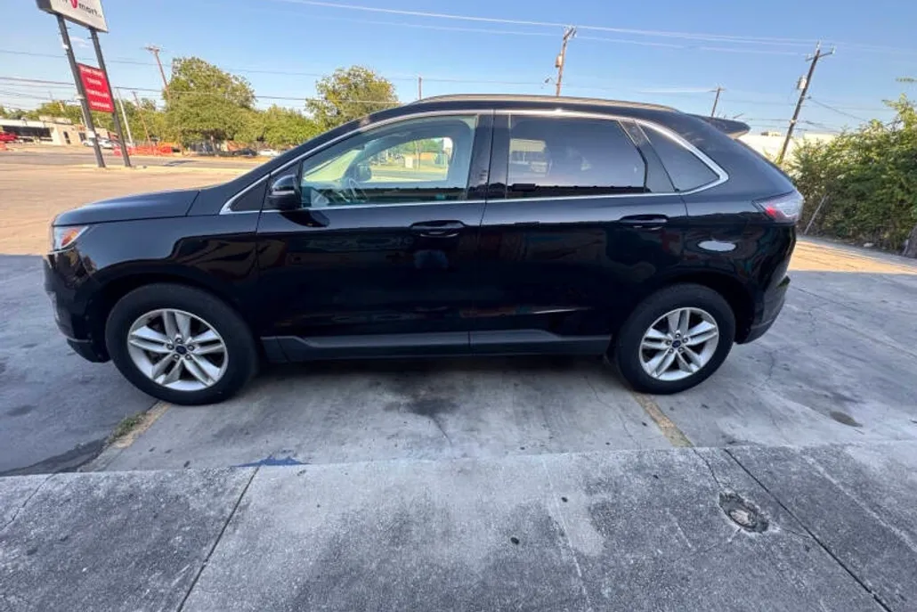 2017 Ford Edge SEL photo 1