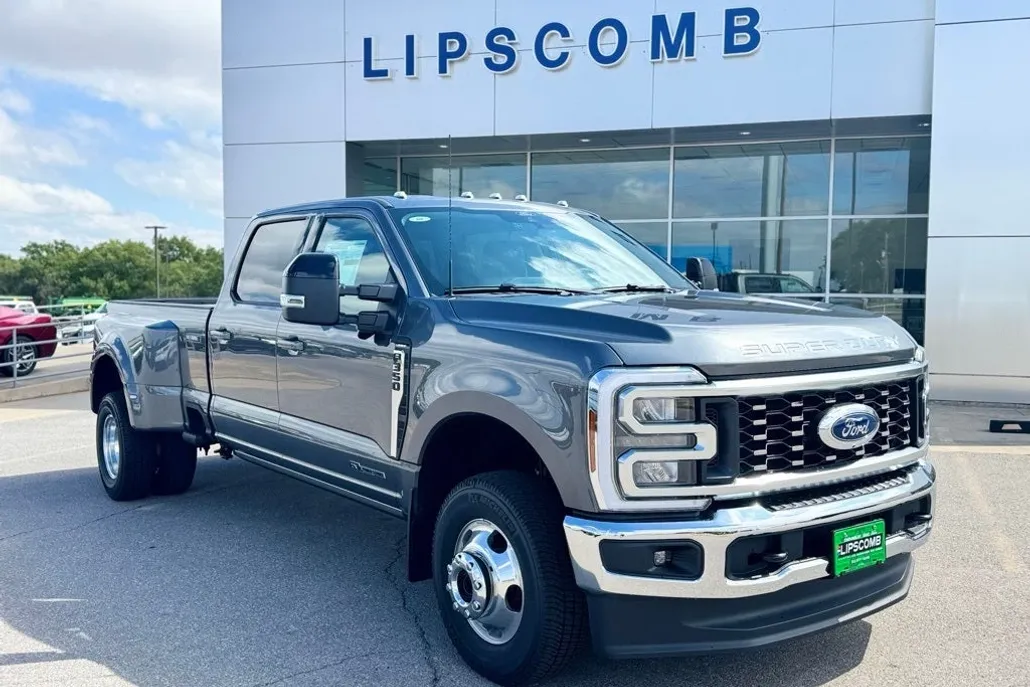 2026 Ford F-350 photo 1