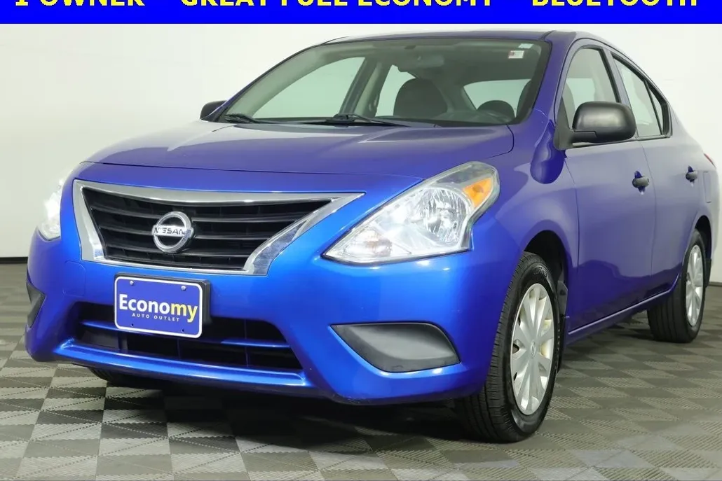 2015 Nissan Versa 1.6 Plus photo 1