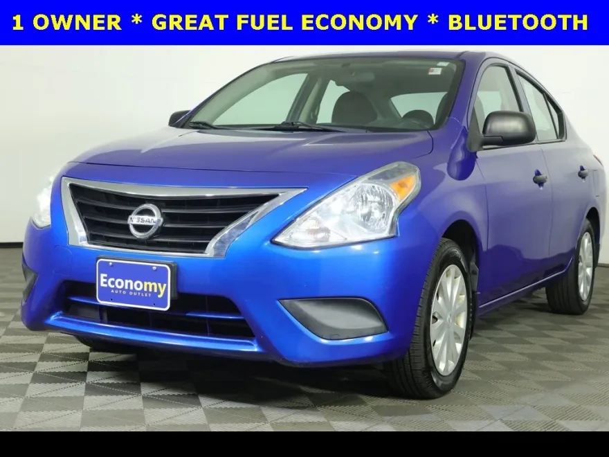 2015 Nissan Versa 1.6 Plus photo 1