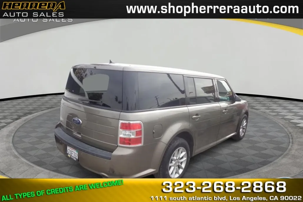 2013 Ford Flex SE photo 1