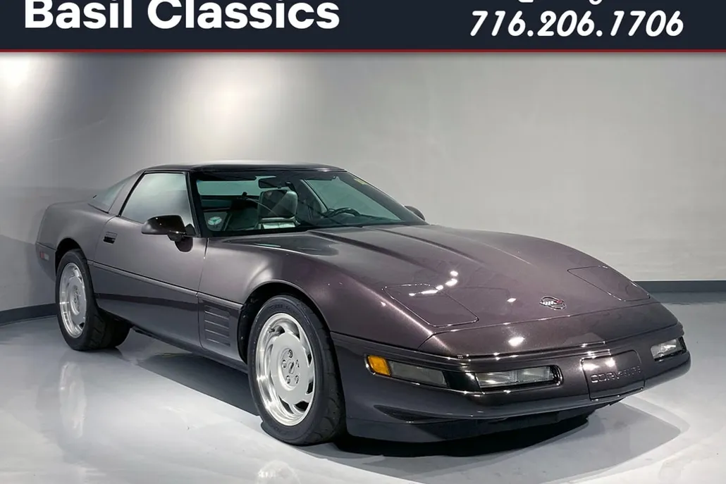 1991 Chevrolet Corvette Base photo 1