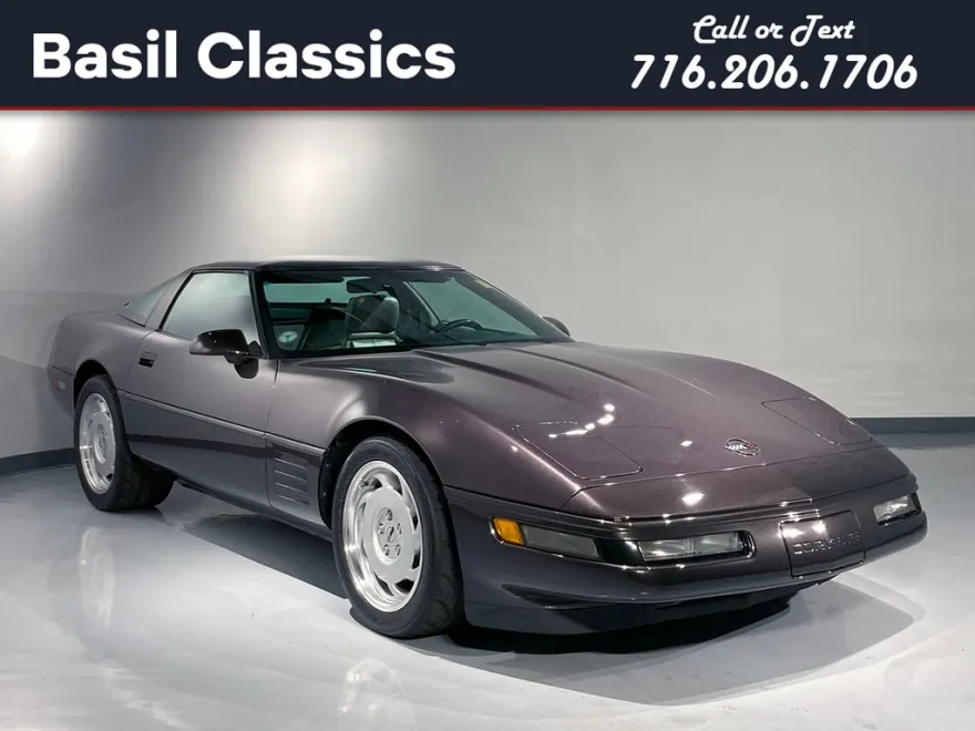 1991 Chevrolet Corvette Base photo 1