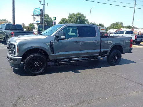 2026 Ford F-250 Lariat photo 4