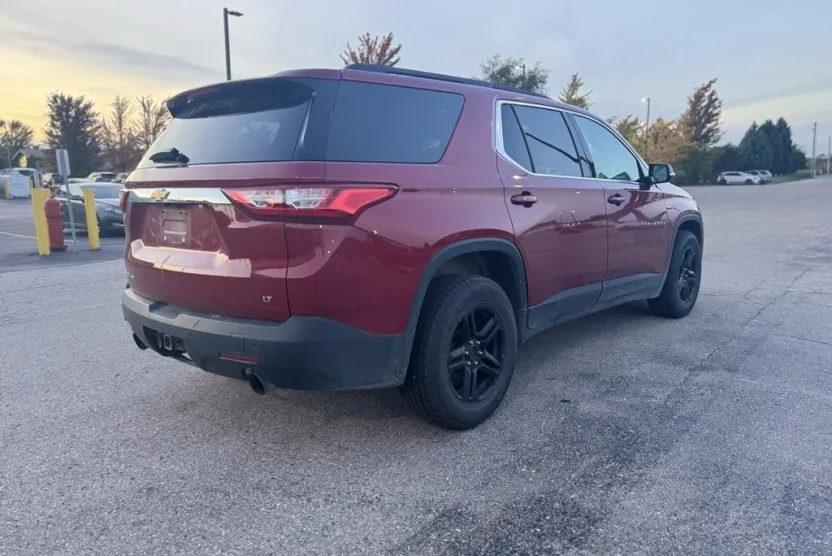 2020 Chevrolet Traverse Leather photo 1