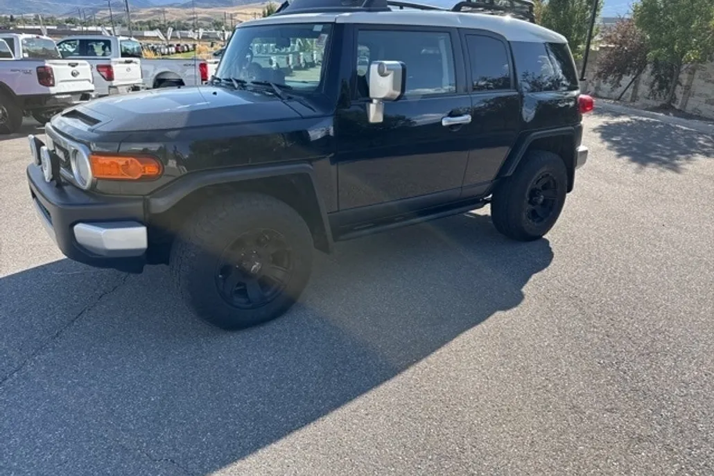 2008 Toyota FJ Cruiser Base photo 1