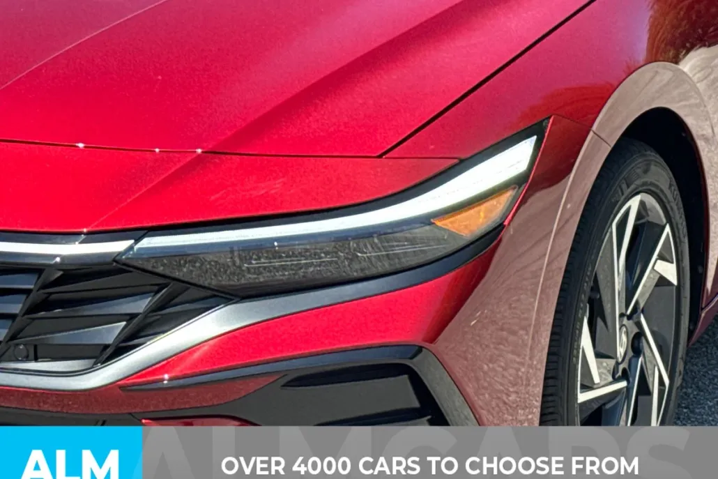 2024 Hyundai Elantra Limited photo 1