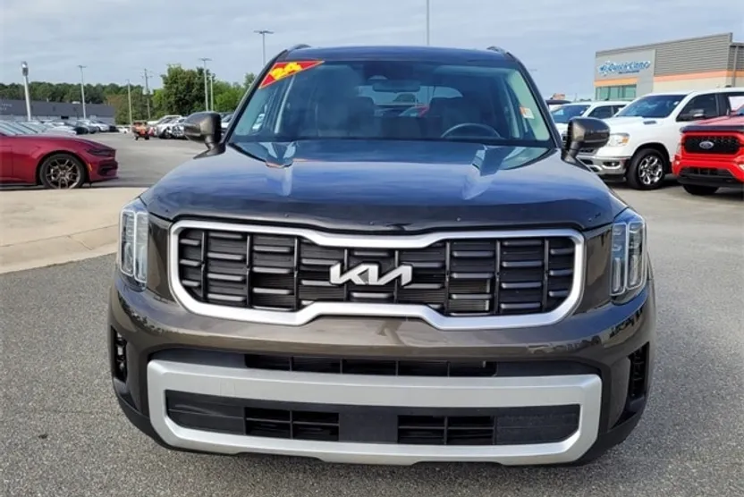 2024 Kia Telluride S photo 1