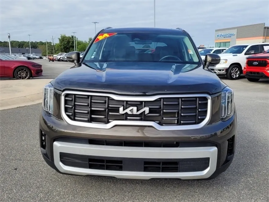 2024 Kia Telluride S photo 1