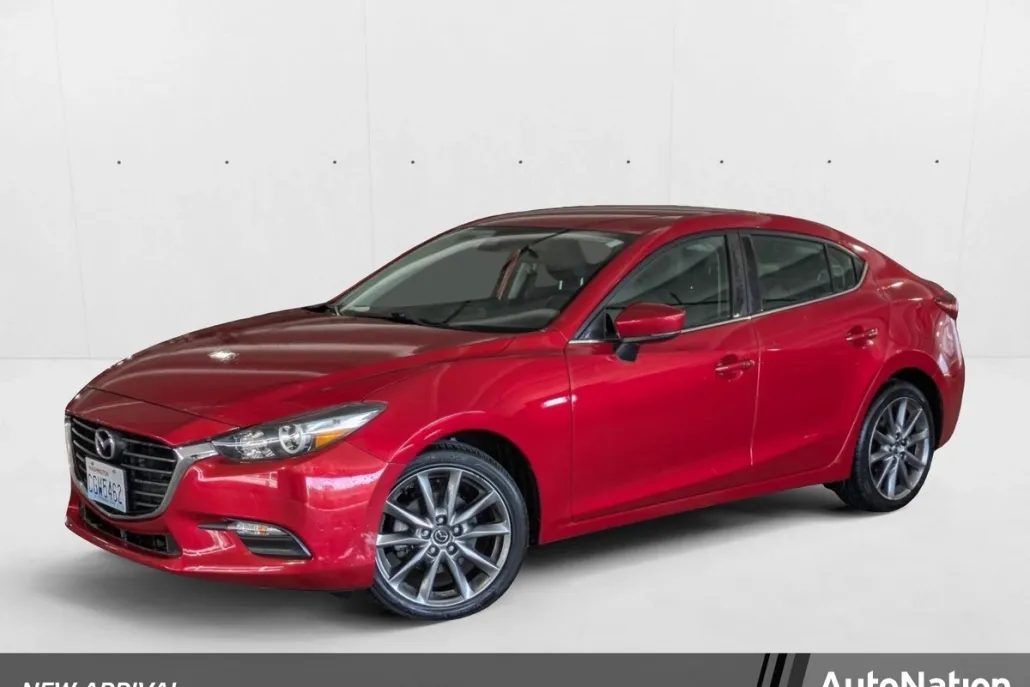 2018 Mazda Mazda3 Touring photo 1