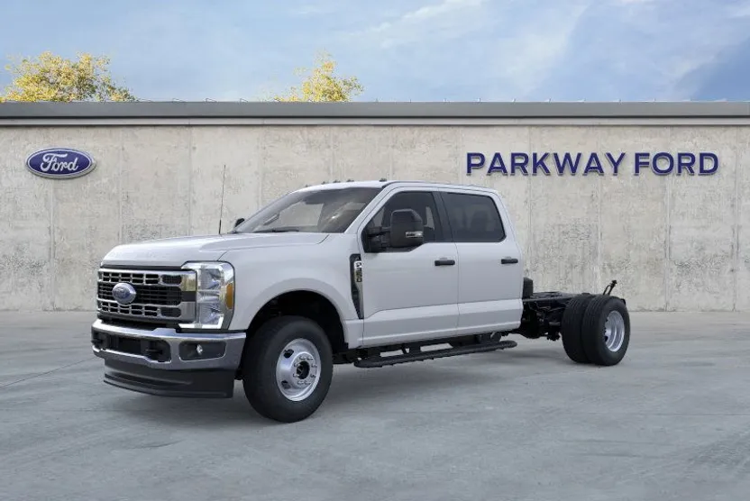 2026 Ford F-350 photo 1
