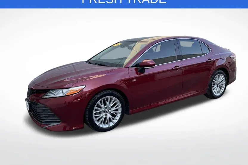 2020 Toyota Camry XLE V6 photo 1