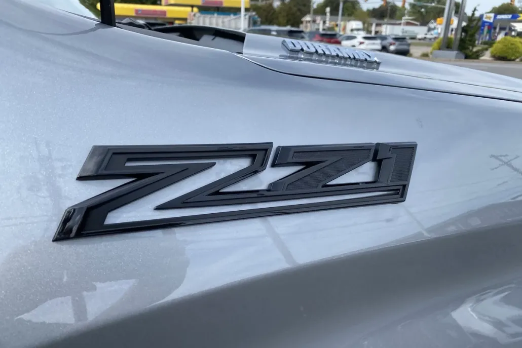 2025 Chevrolet Silverado 1500 RST photo 1