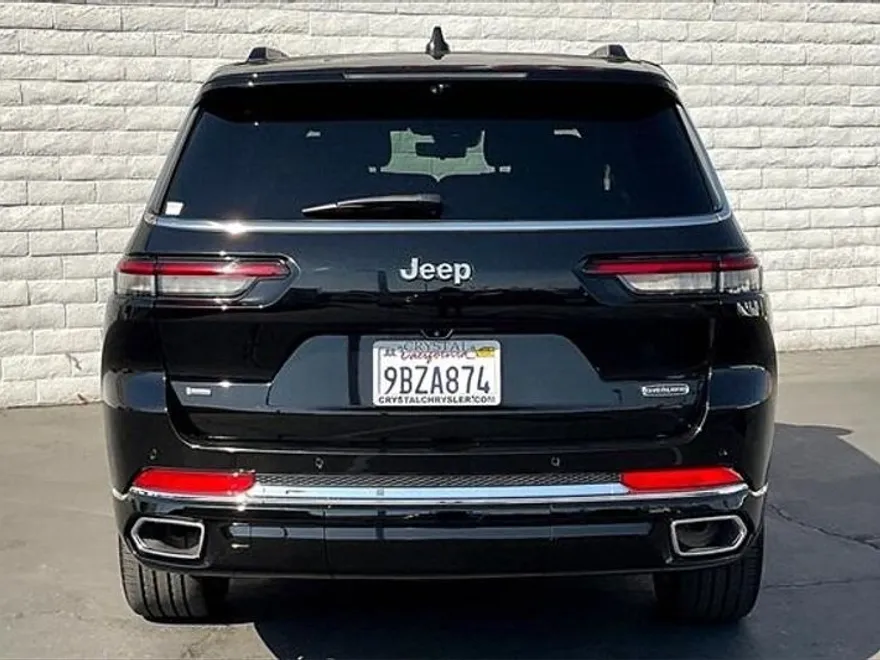 2022 Jeep Grand Cherokee Overland photo 1