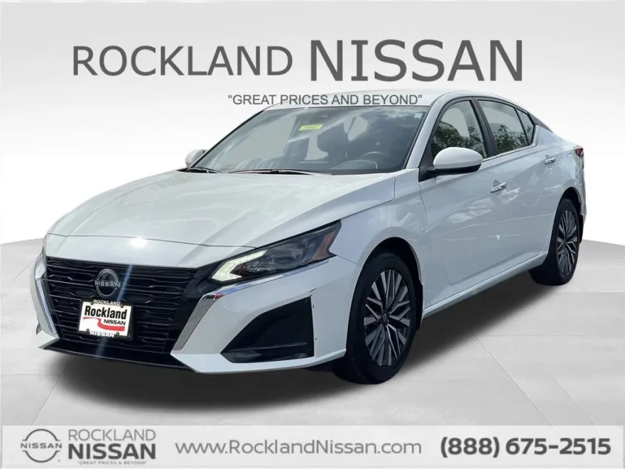 2023 Nissan Altima 2.5 SV photo 1