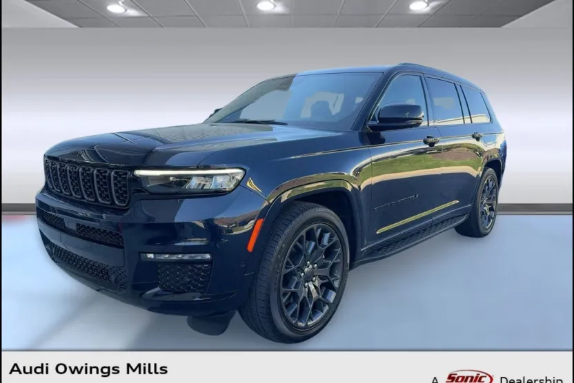 2023 Jeep Grand Cherokee L Summit photo 1
