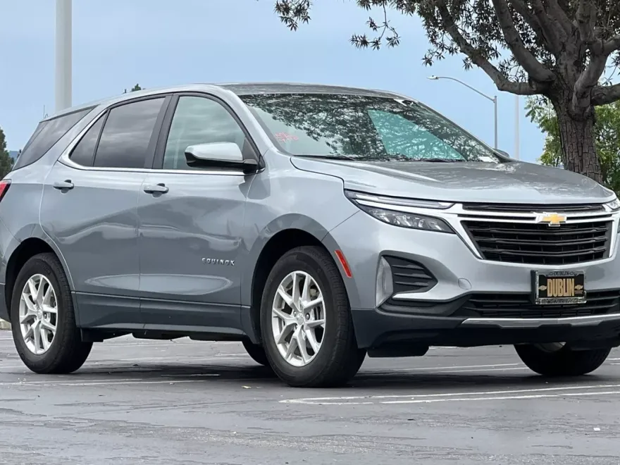 2023 Chevrolet Equinox Base photo 1