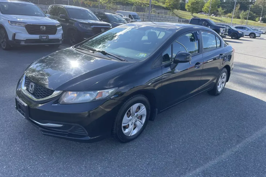 2013 Honda Civic LX photo 1