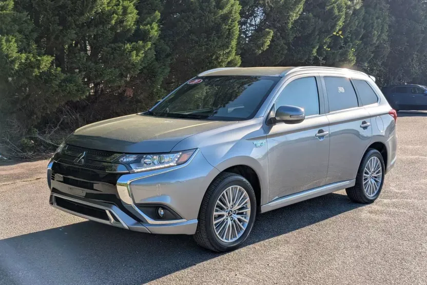 2020 Mitsubishi Outlander PHEV SEL photo 1