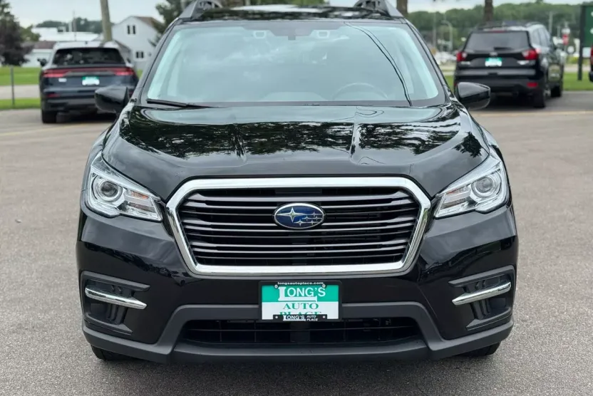2022 Subaru Ascent Premium photo 1