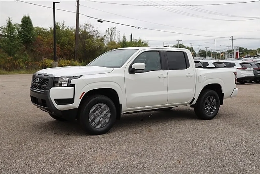 2025 Nissan Frontier SV photo 1