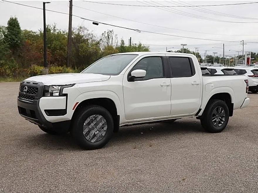 2025 Nissan Frontier SV photo 1