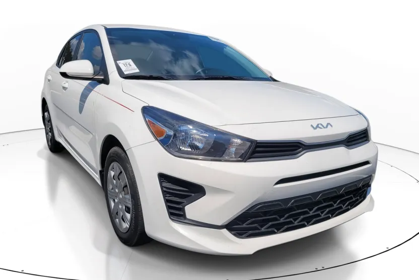 2022 Kia Rio S photo 1