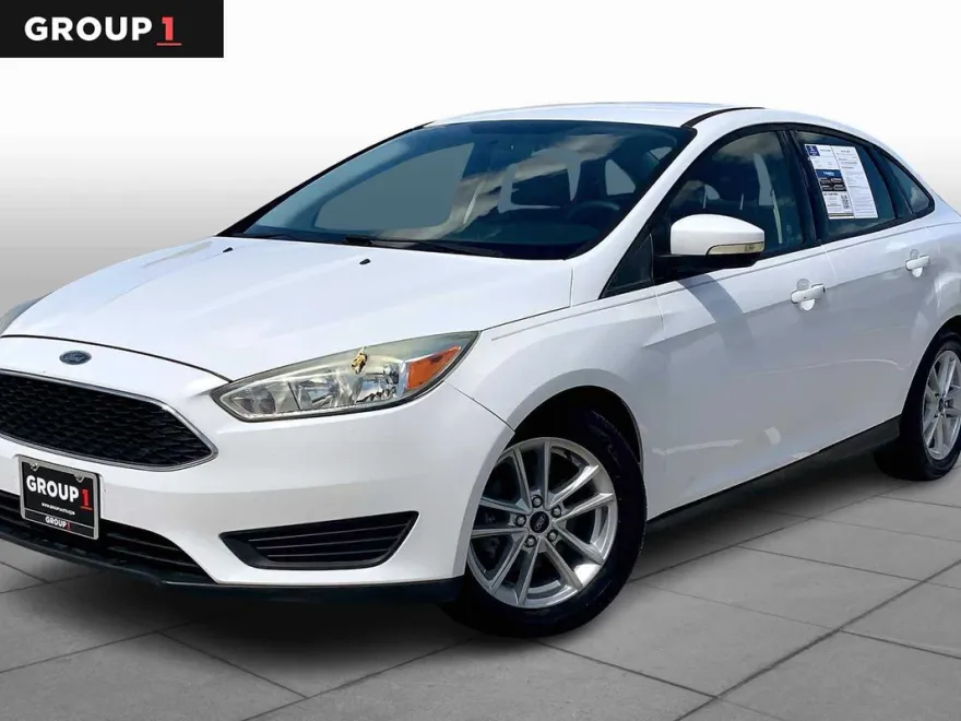 2016 Ford Focus SE photo 1