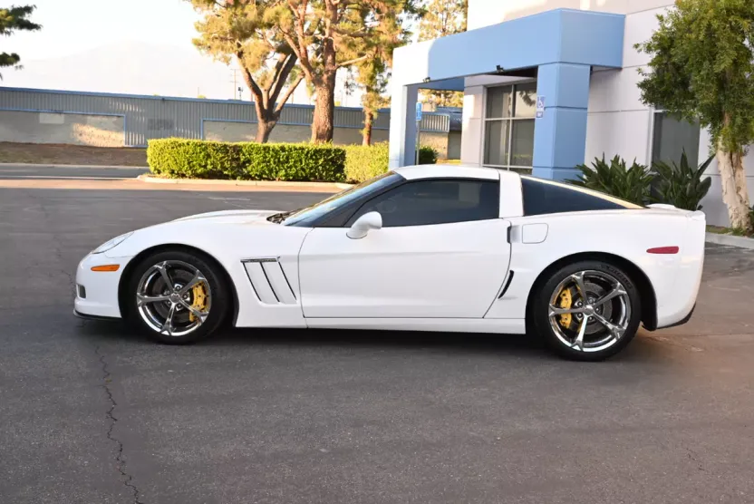 2013 Chevrolet Corvette Grand Sport 2LT photo 1