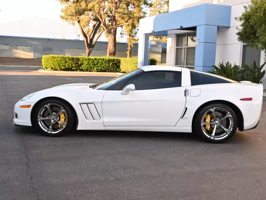 2013 Chevrolet Corvette Grand Sport 2LT photo 1