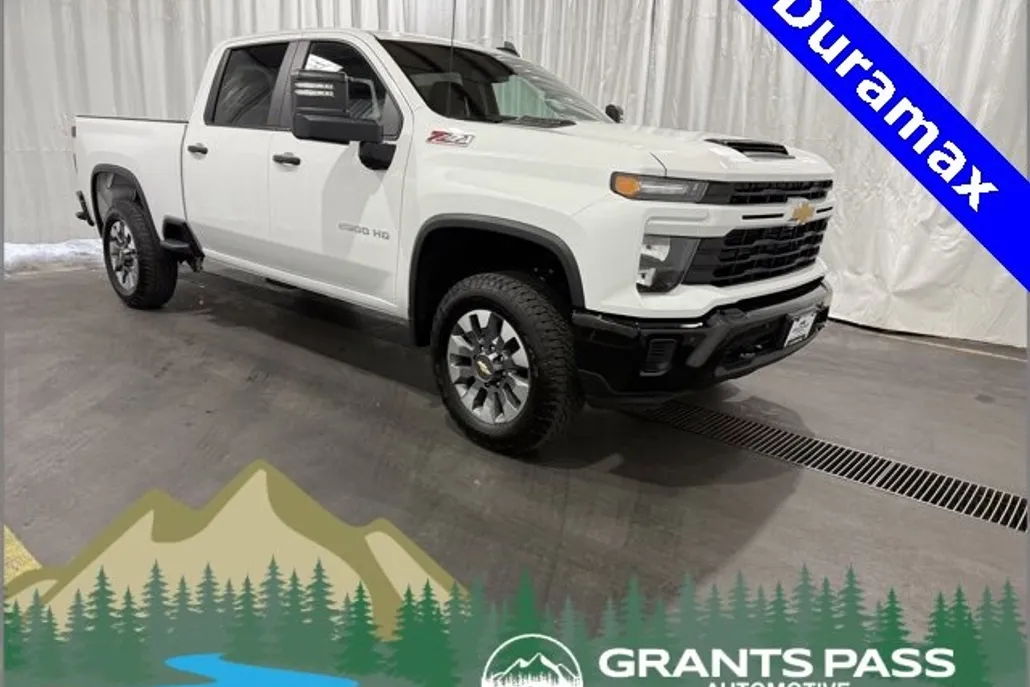 2025 Chevrolet Silverado 2500HD Custom photo 1