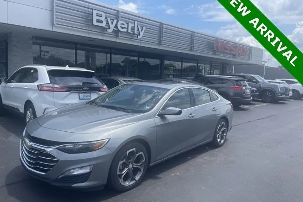 2023 Chevrolet Malibu 1LT photo 1