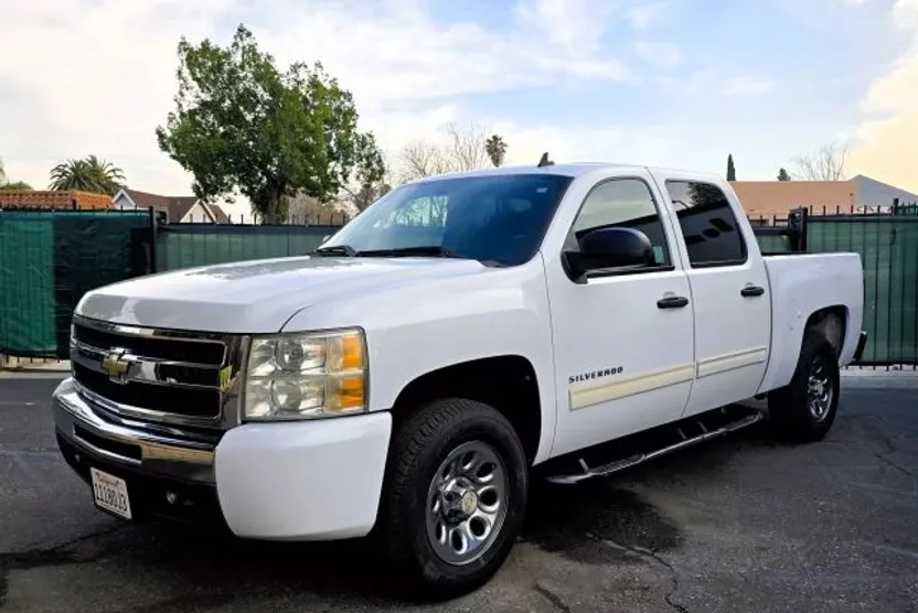 2009 Chevrolet Silverado 1500 LT photo 1