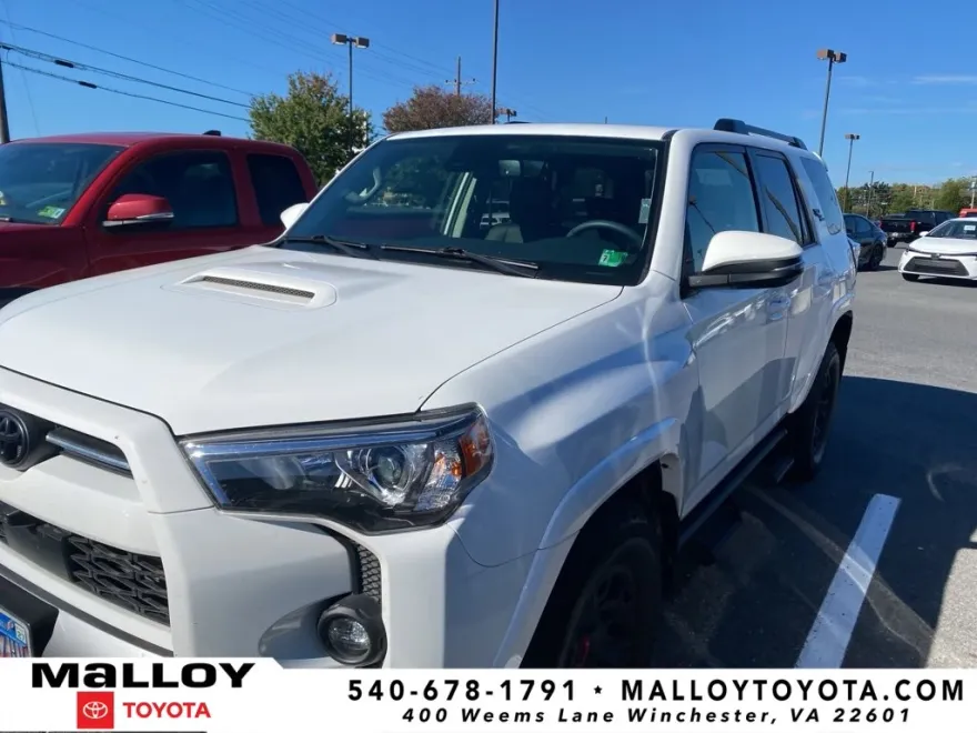 2022 Toyota 4Runner TRD Off-Road Premium photo 1