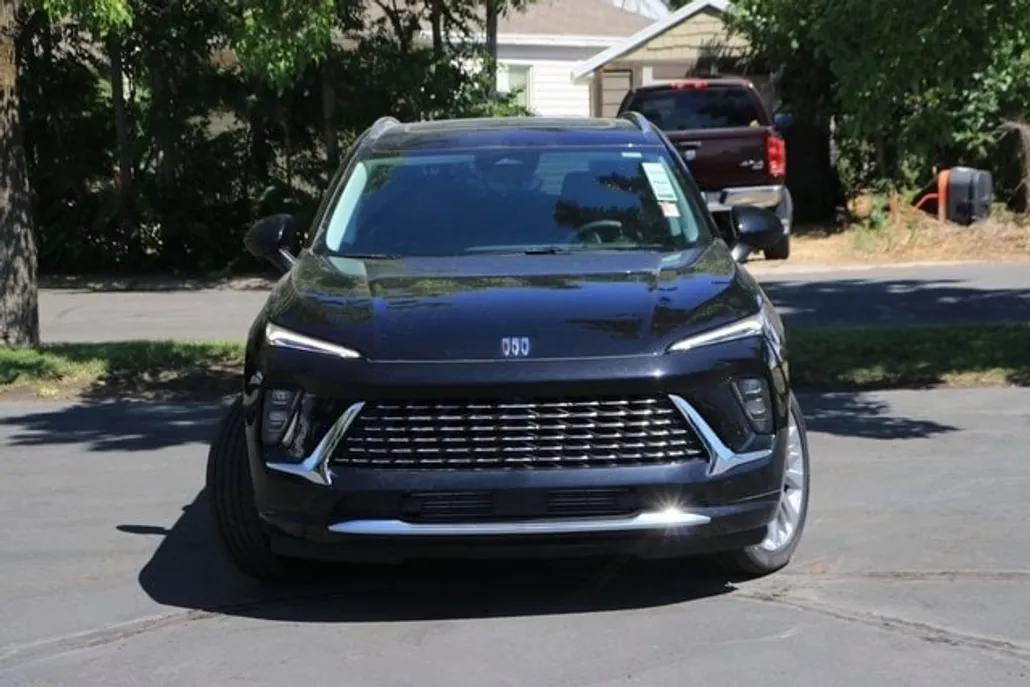 2024 Buick Envision Avenir photo 1