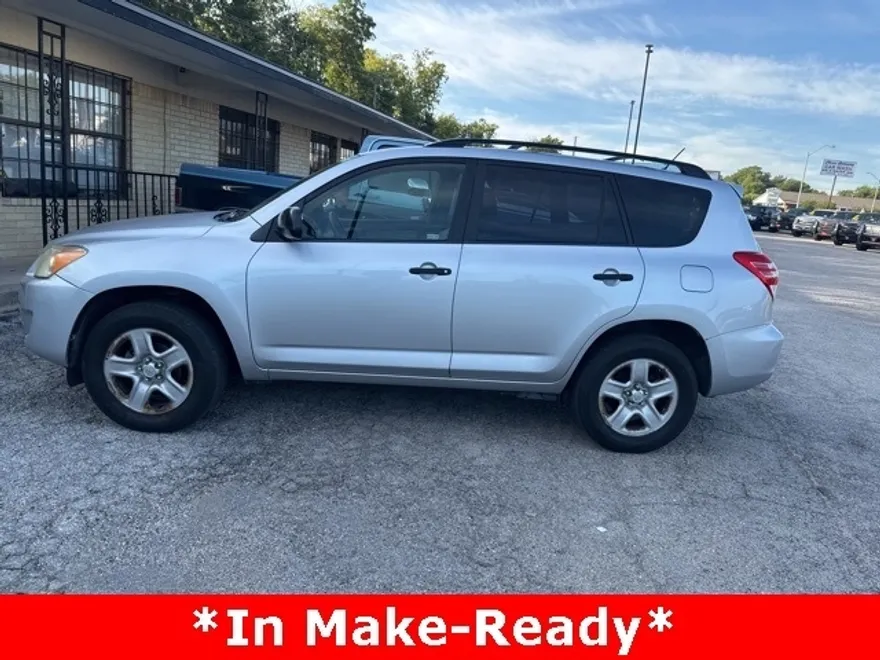 2010 Toyota RAV4 Base photo 1