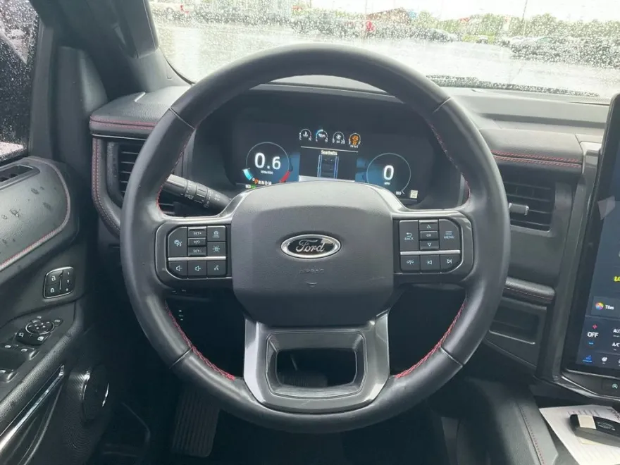 2022 Ford Expedition Limited photo 1