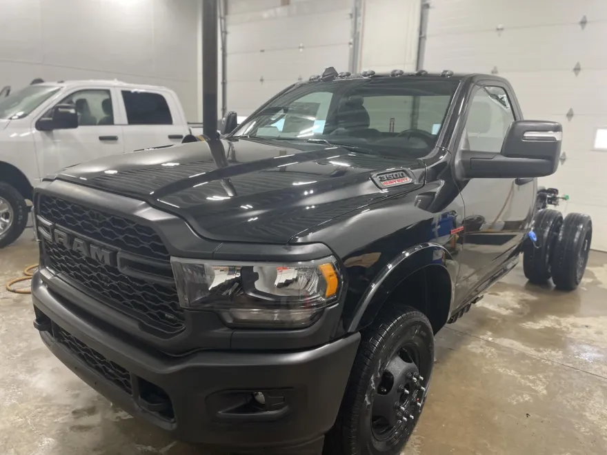 2024 Ram 3500 Tradesman photo 1