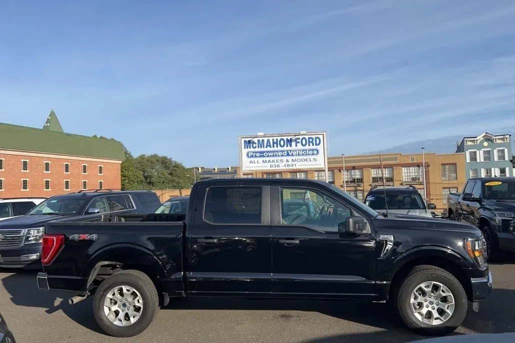2023 Ford F-150 XLT photo 1